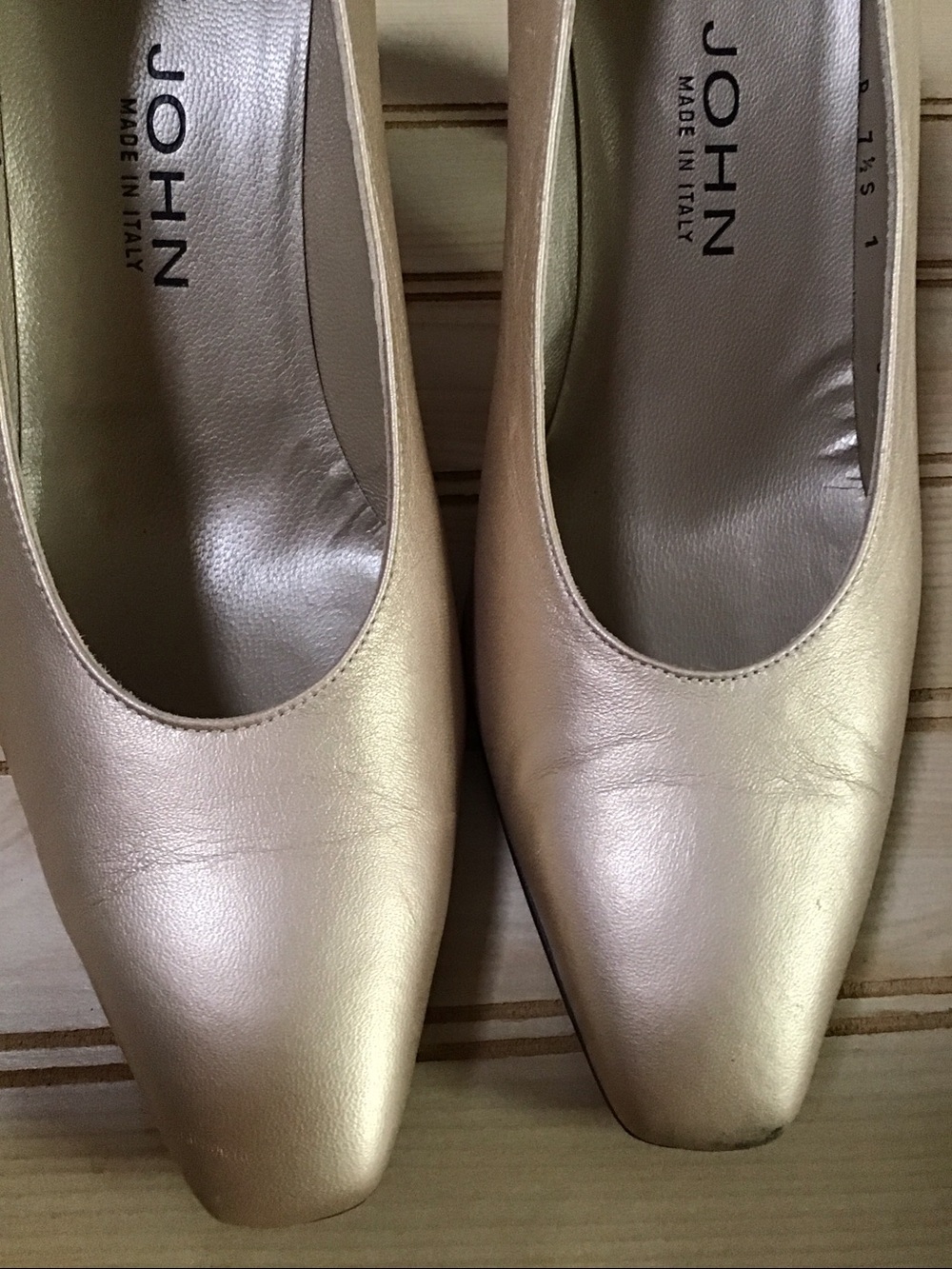 Vintage St.John Pale Gold Italian Leather Turin Metallic Gold Square Toe 7‎ 1/2B - Picture 11 of 15